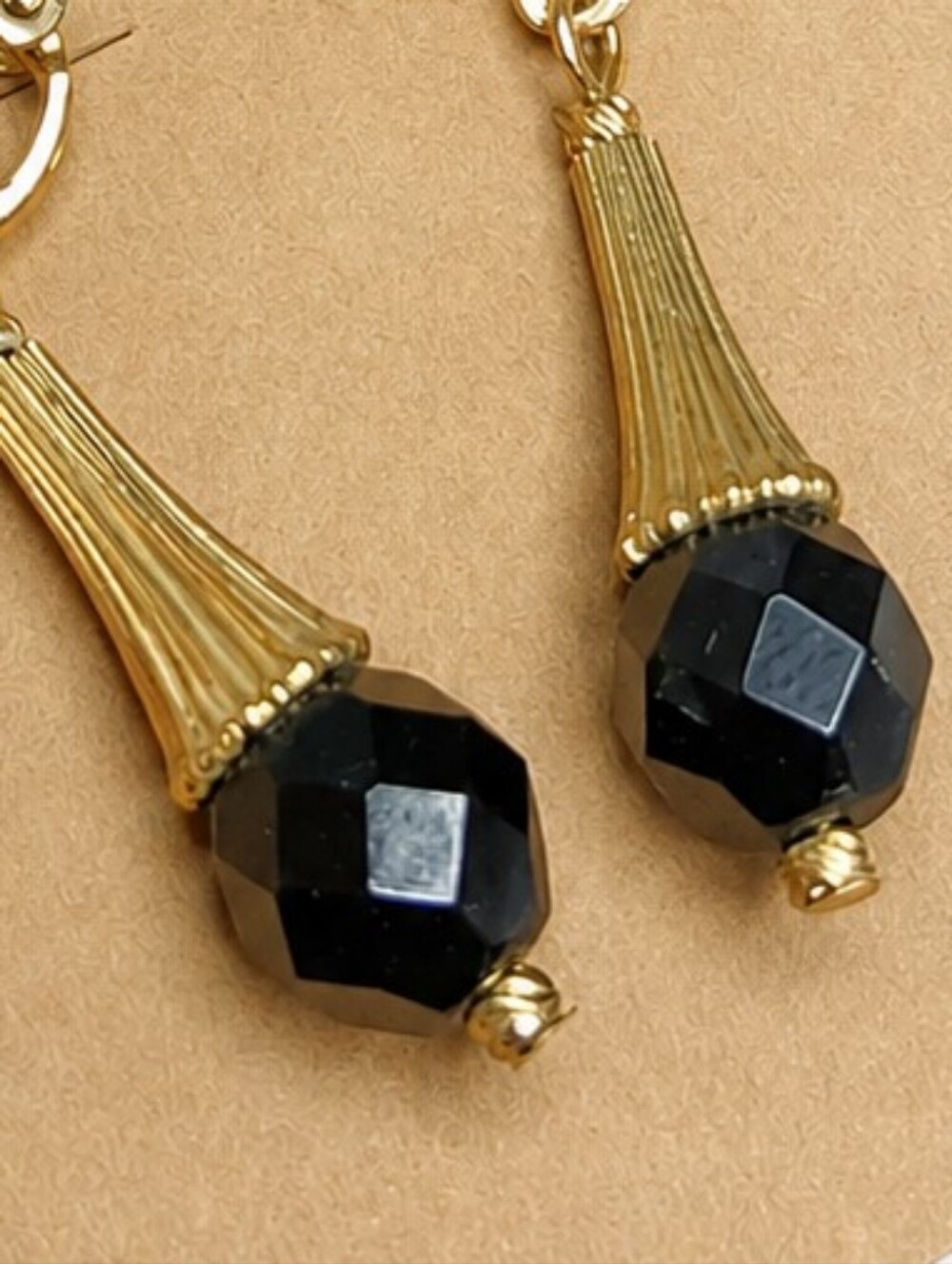 Vintage Sarah Coventry Black Crystal Clip On Earrings Gold Tone - Picture 2 of 3